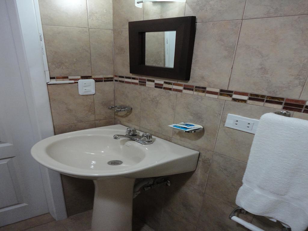 Hotel Rincon Escandinavo Quito Buitenkant foto